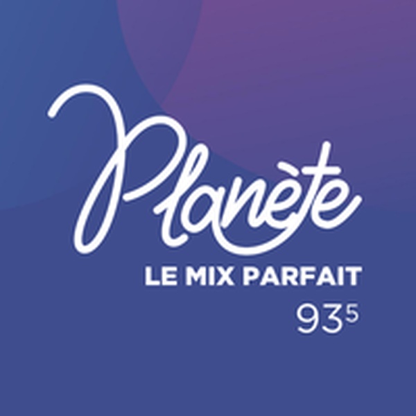 Planète Chibougamau 93.5 - CKXO-FM Logo