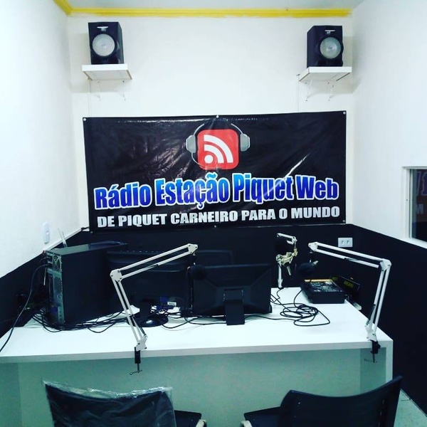Radio Estação Piquet Web Logo