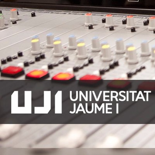 Vox Uji Radio Logo