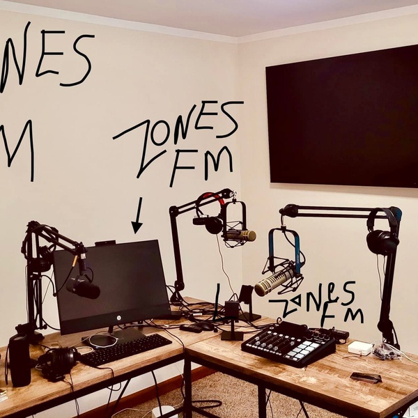 Zones FM Logo